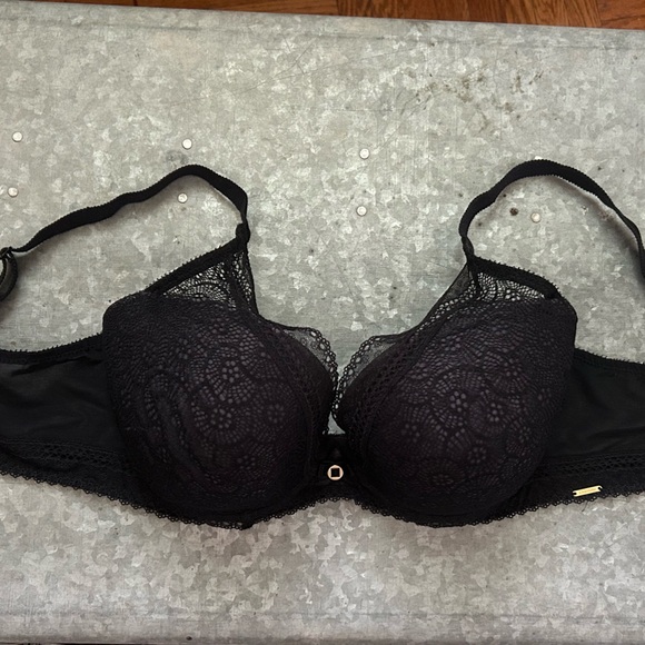 Chantelle Festivité Lace Plunge Bra in Black 32DDDD - Picture 2 of 7